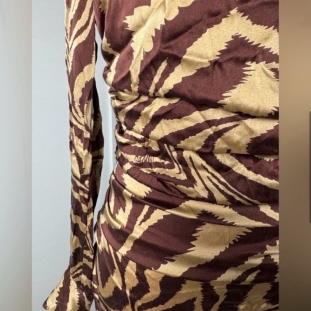 Ganni Ruche Silk Zebra Print Long Sleeve Dress/Size 4 - Picture 6 of 10